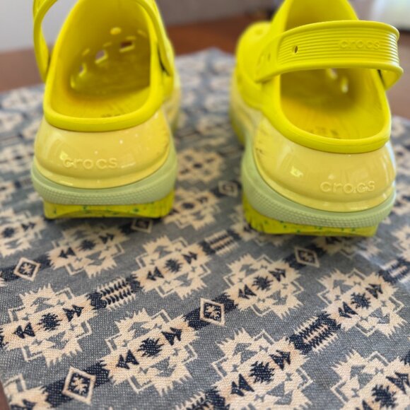 Crocs-Mega Crush Platform Neon Yellow Worn 2x! - Picture 4 of 7